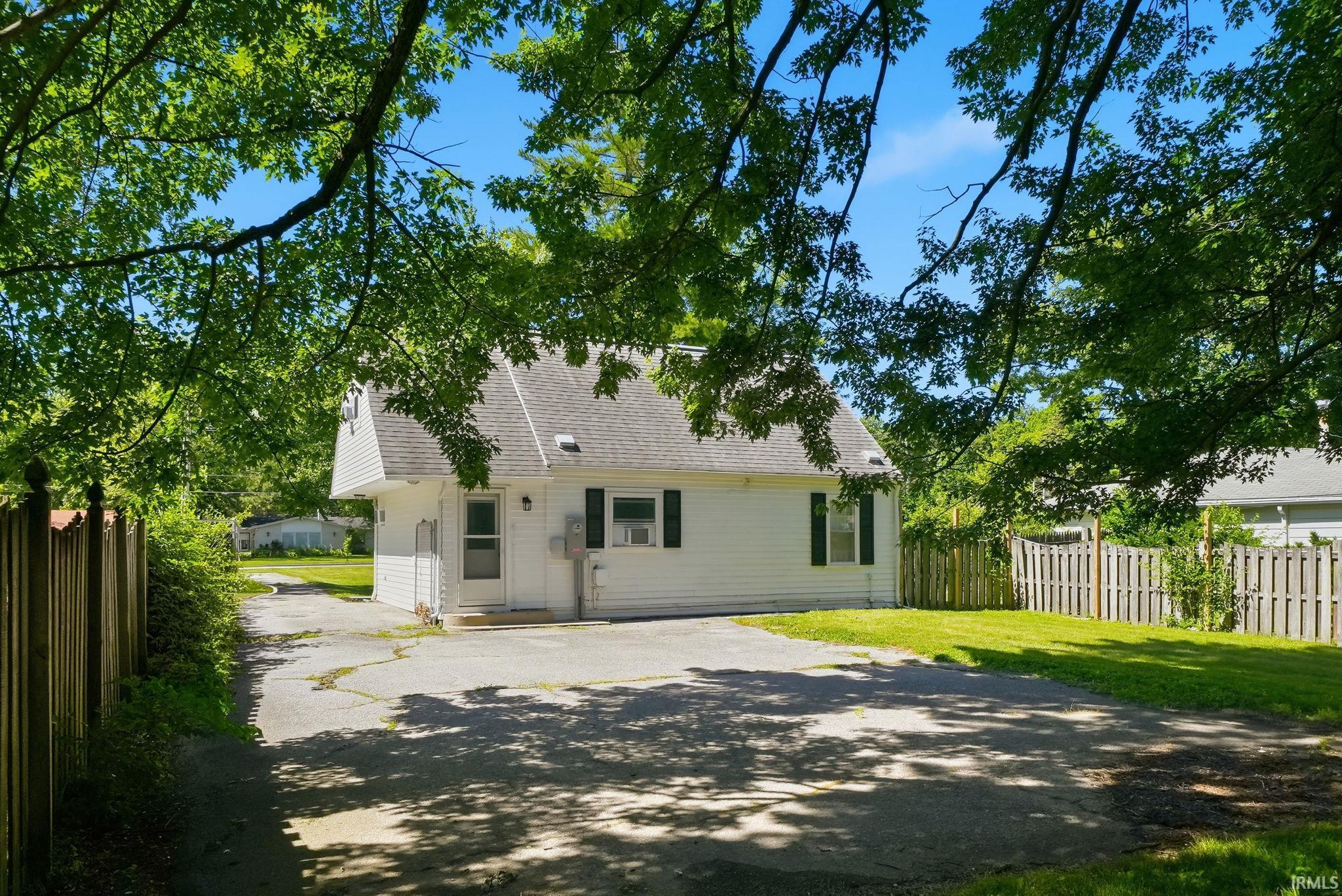 1710 Lower Huntington Road Fort Wayne, IN 46819 - Photo 28 of 37