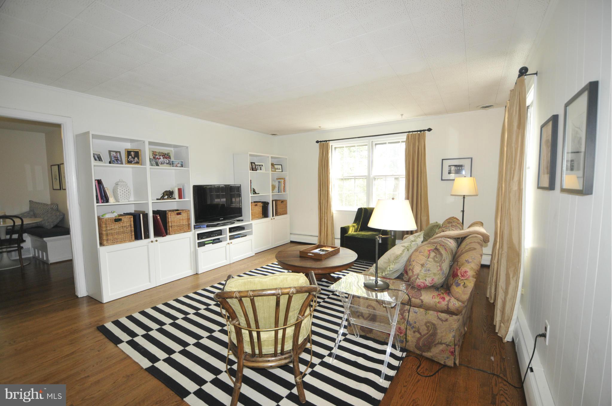 501 Sussex Road Towson, MD 21286 - Photo 14 of 30 Family Room