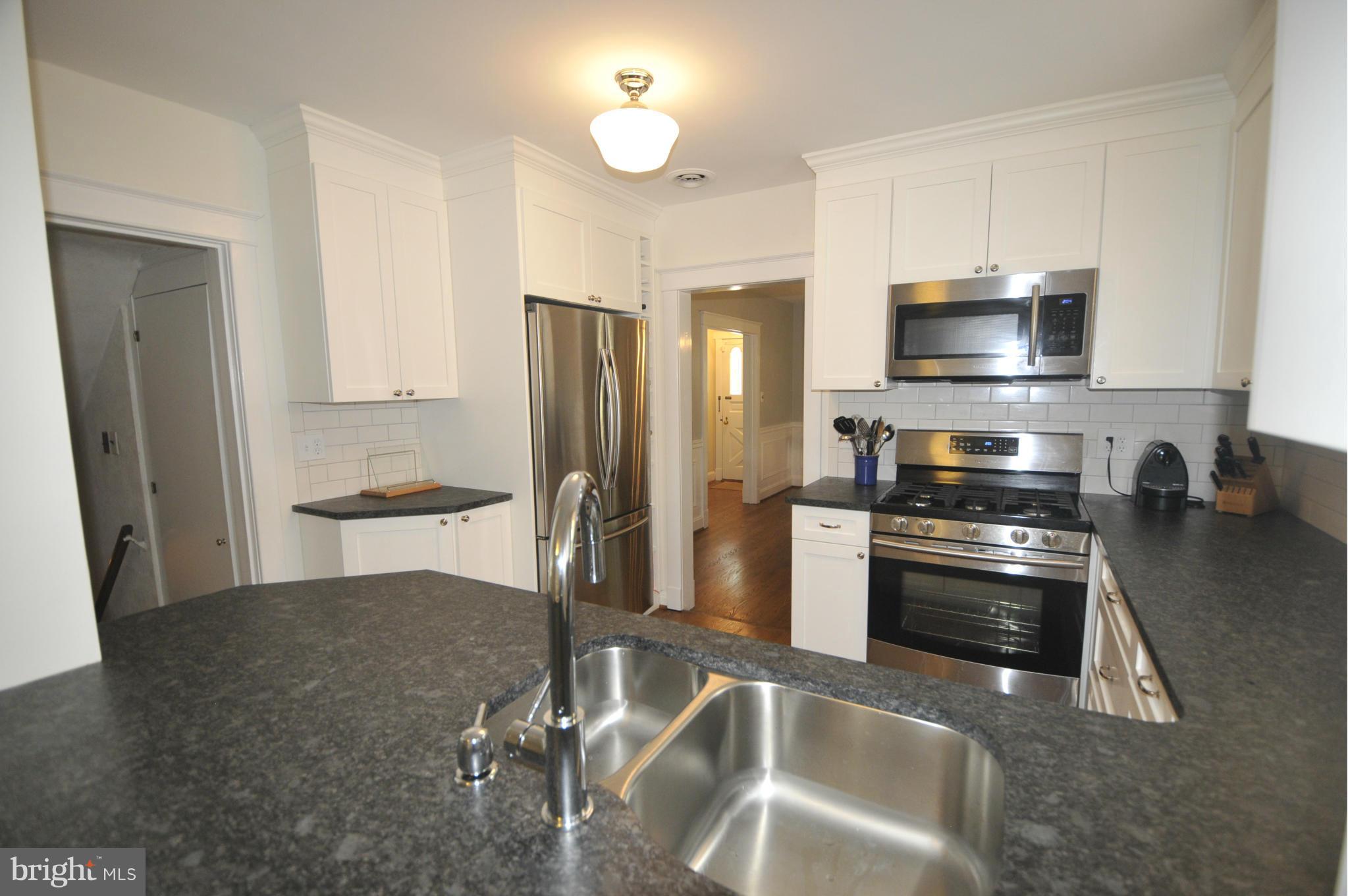 501 Sussex Road Towson, MD 21286 - Photo 9 of 30 Kitchen