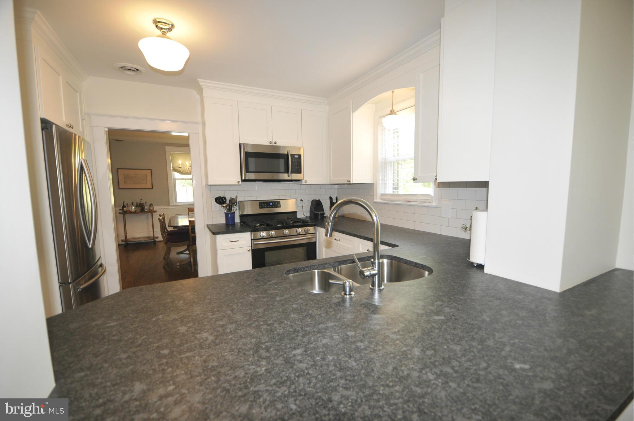 501 Sussex Road Towson, MD 21286 - Photo 10 of 30 Kitchen