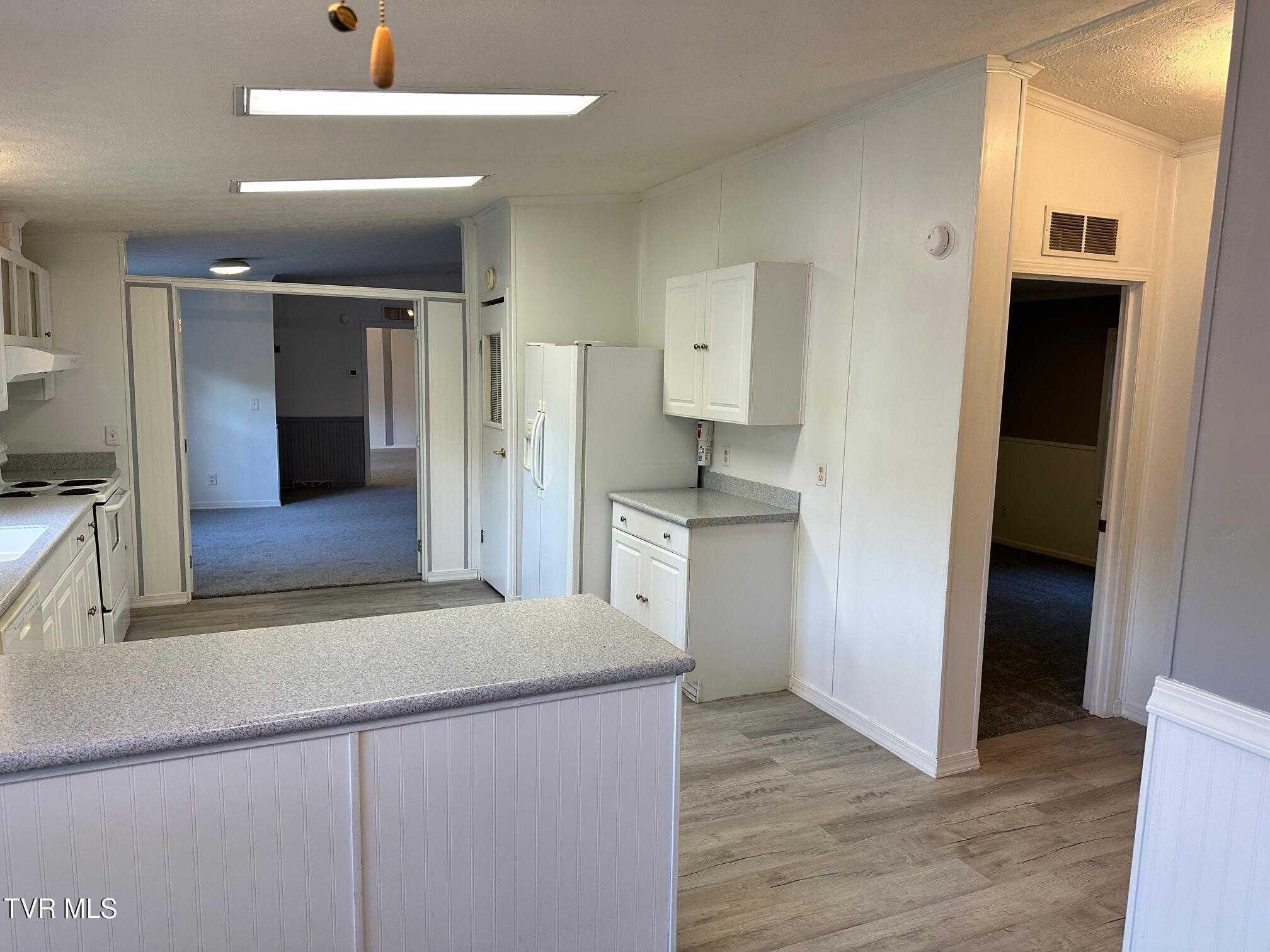 183 Morgan Lane Fall Branch, TN 37656 - Photo 8 of 36 8