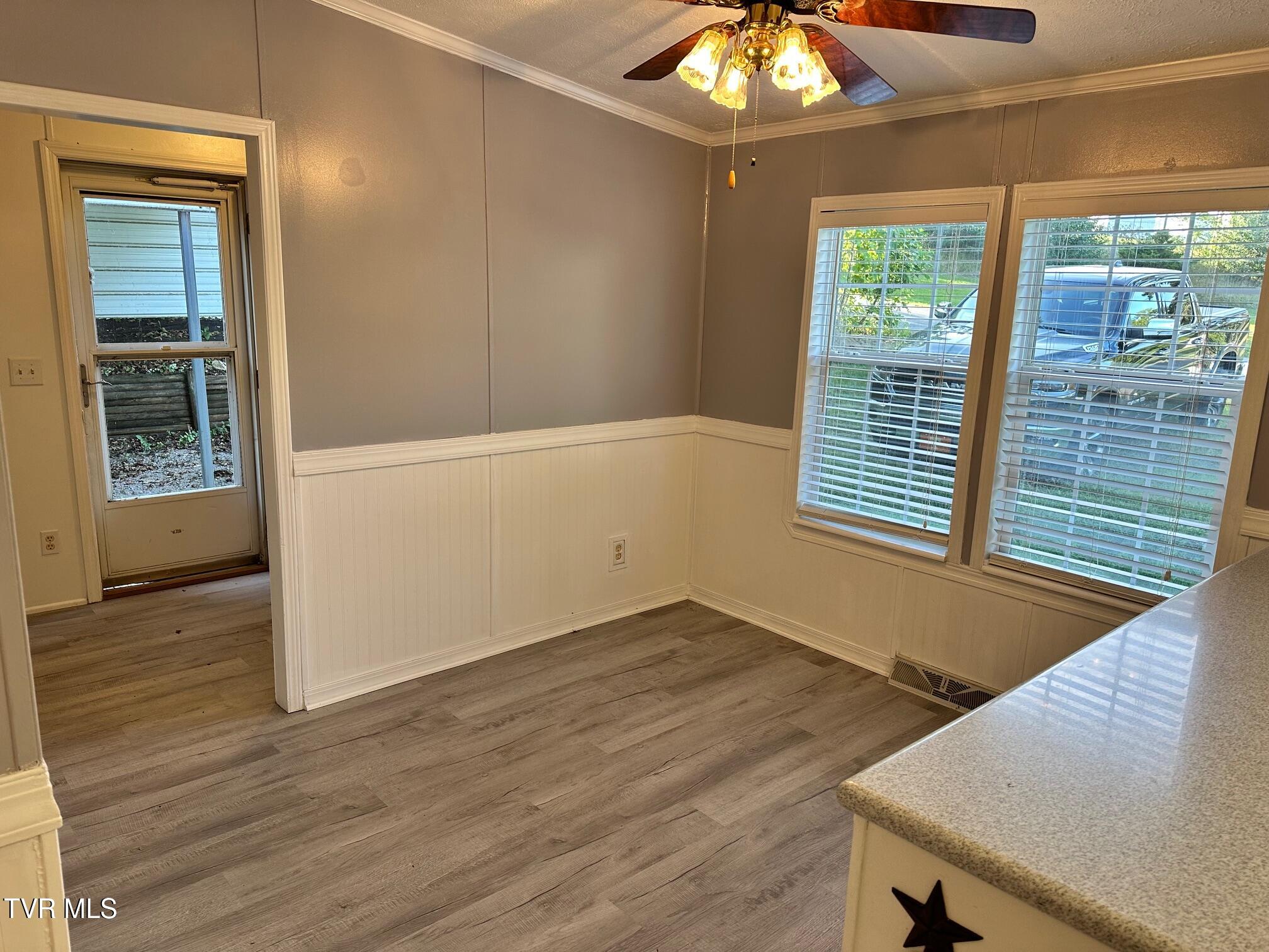 183 Morgan Lane Fall Branch, TN 37656 - Photo 9 of 36 9