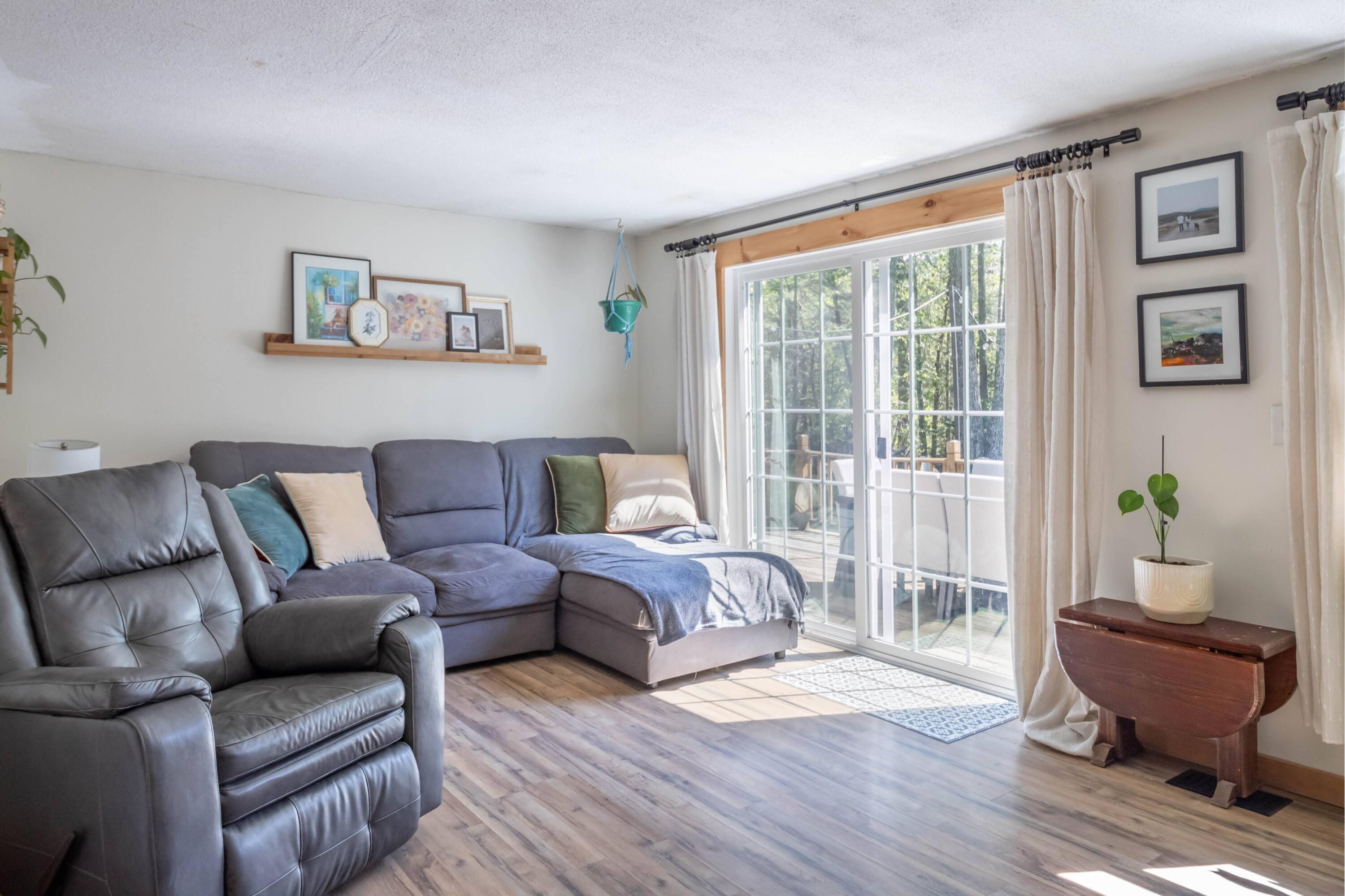 572 Swetts Pond Road Orrington, ME 04474 - Photo 14 of 42 572 Swetts Pond Road Interiors-15