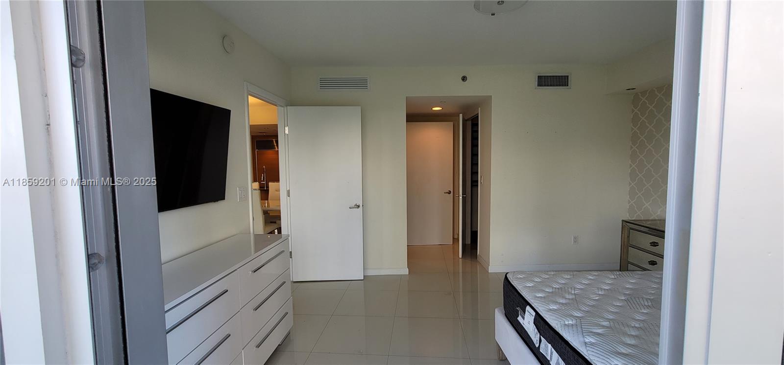 495 Brickell Avenue, Unit 420 Miami, FL 33131 - Photo 35 of 73