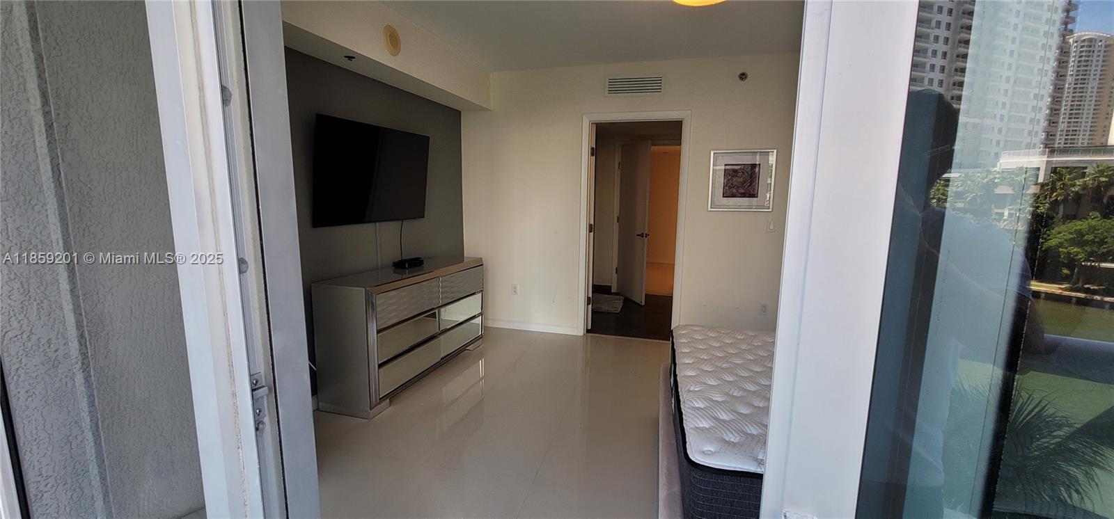 495 Brickell Avenue, Unit 420 Miami, FL 33131 - Photo 38 of 73