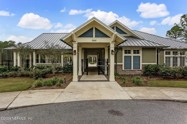 $350,000 | 10199 Powell Creek Court, Jacksonville, FL 32222