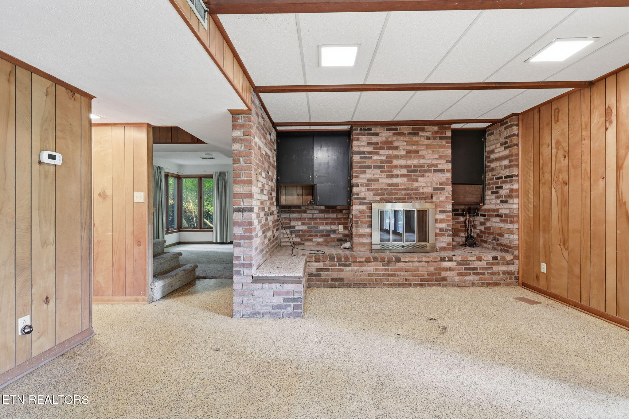 114 Balboa Circle Oak Ridge, TN 37830 - Photo 7 of 52 Fireplace
