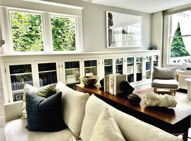 3211 South Dose Terrace Seattle, WA 98144 - Photo 3 of 36