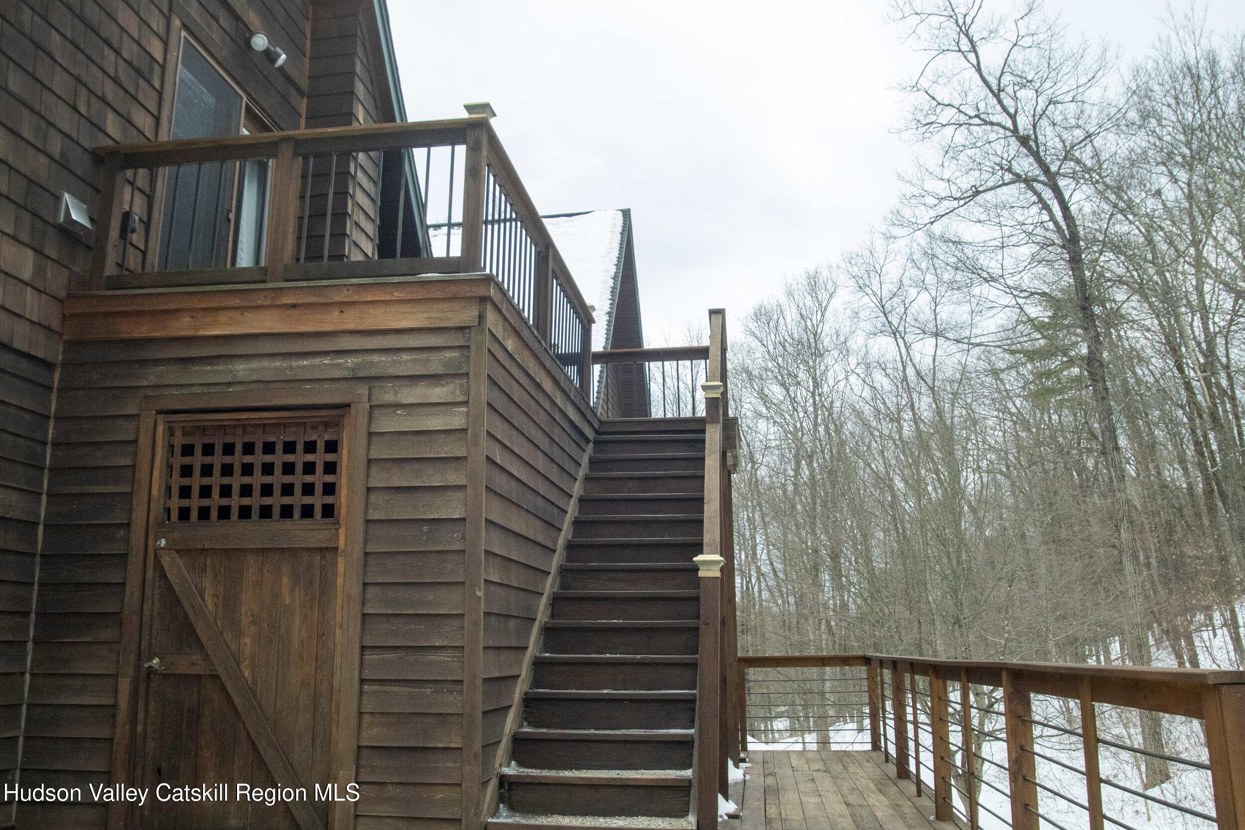 1545 Leeds Athens Road Catskill, NY 12414 - Photo 13 of 17 Loft entry