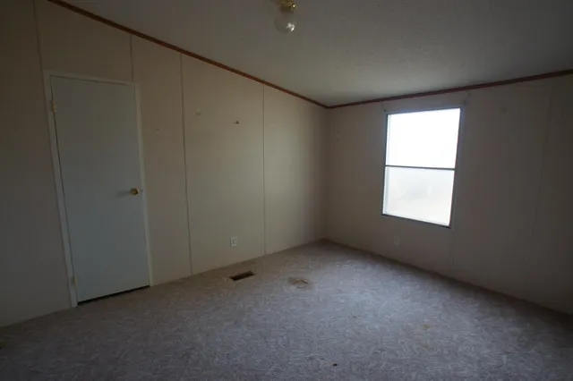 $70,000 | 207 South Haven Road, Haven, KS 67543