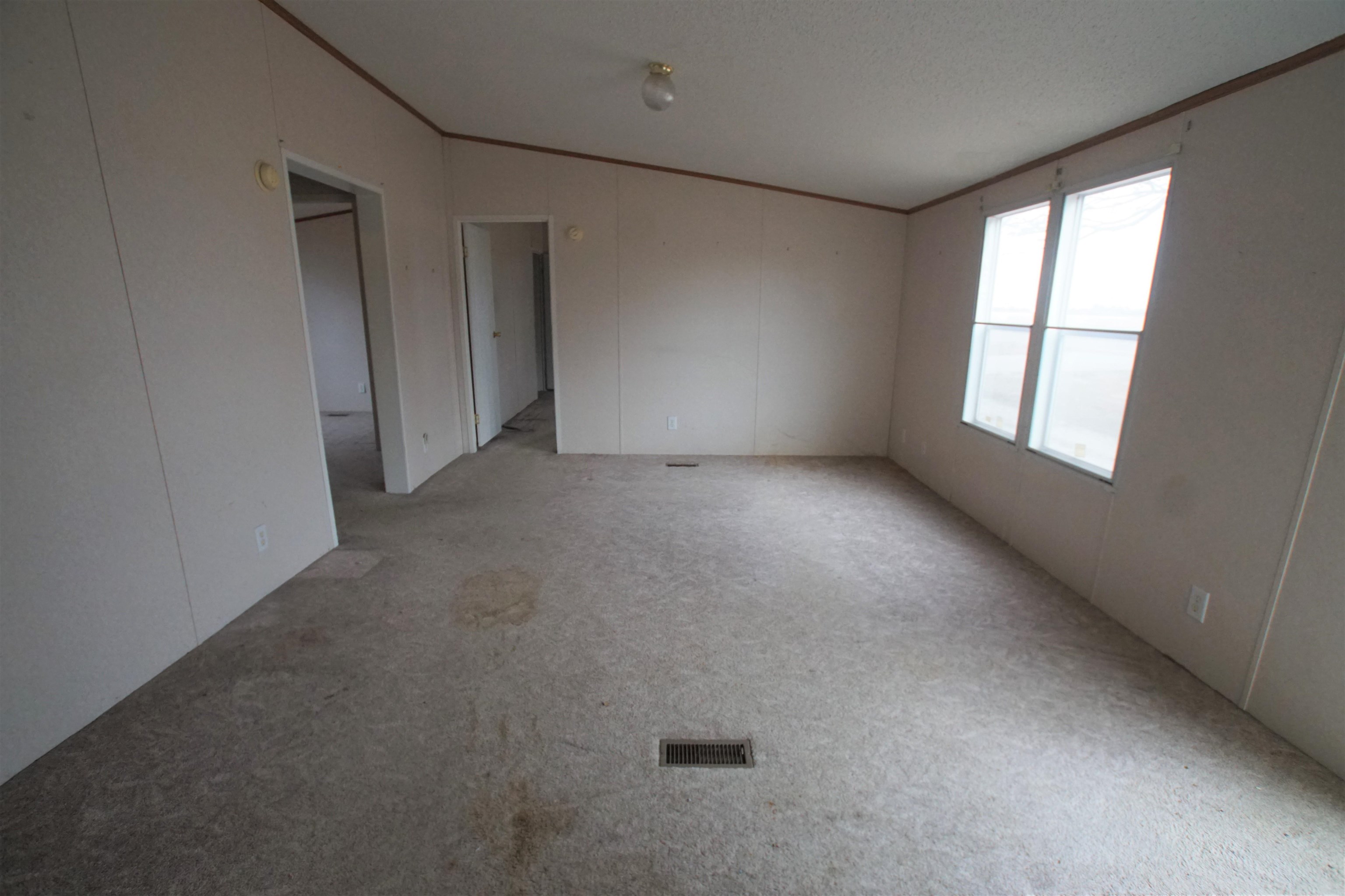 207 South Haven Road Haven, KS 67543 - Photo 4 of 13