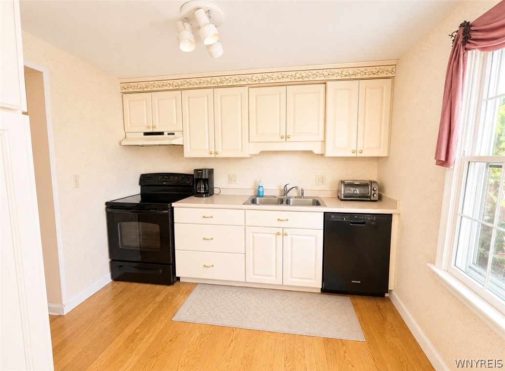 40 Hamlin Square, Unit E Amherst, NY 14221 - Photo 13 of 31