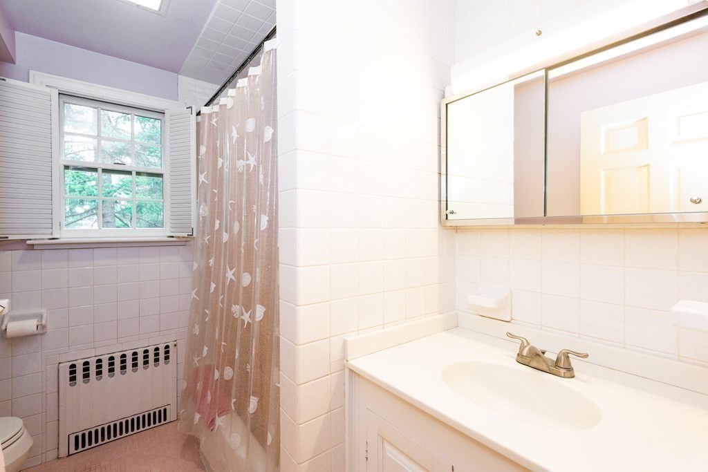 146 Linebrook Road Ipswich, MA 01938 - Photo 13 of 41 Gallery Image 13