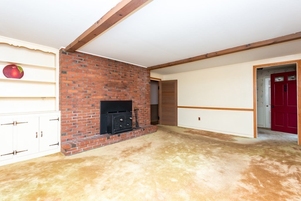 146 Linebrook Road Ipswich, MA 01938 - Photo 6 of 41 Gallery Image 6