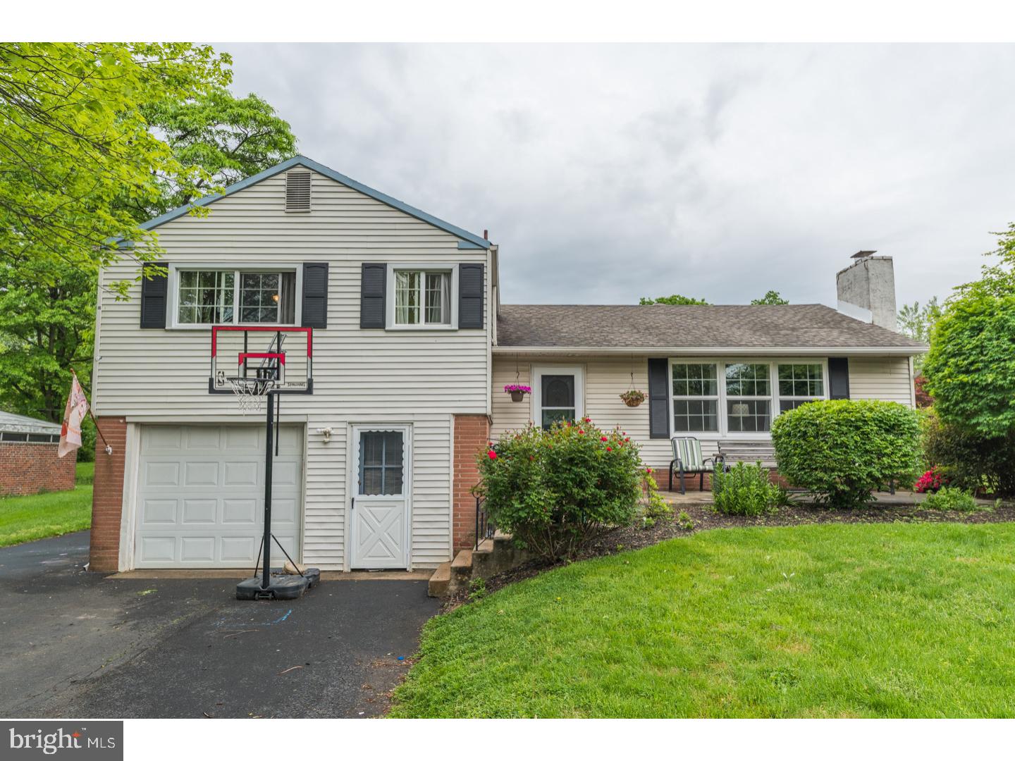218 Becker Road Upper Gwynedd, PA 19454 - Photo 2 of 25 Gallery Image 2