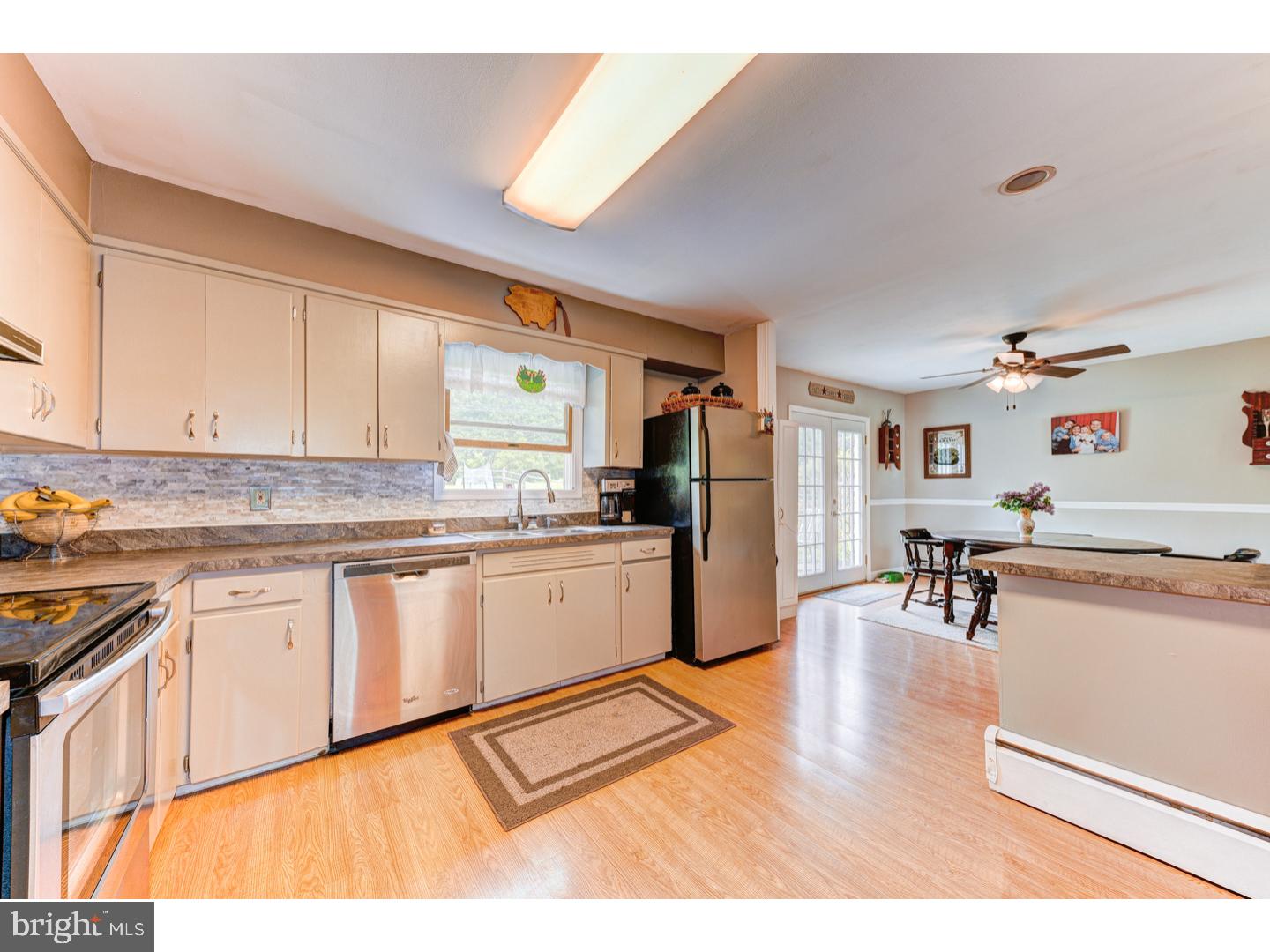 218 Becker Road Upper Gwynedd, PA 19454 - Photo 10 of 25 Kitchen