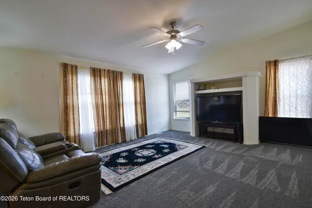 $699,000 | 111 Looney Lane, Pinedale, WY 82941