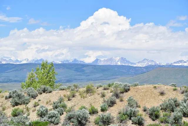 $699,000 | 111 Looney Lane, Pinedale, WY 82941
