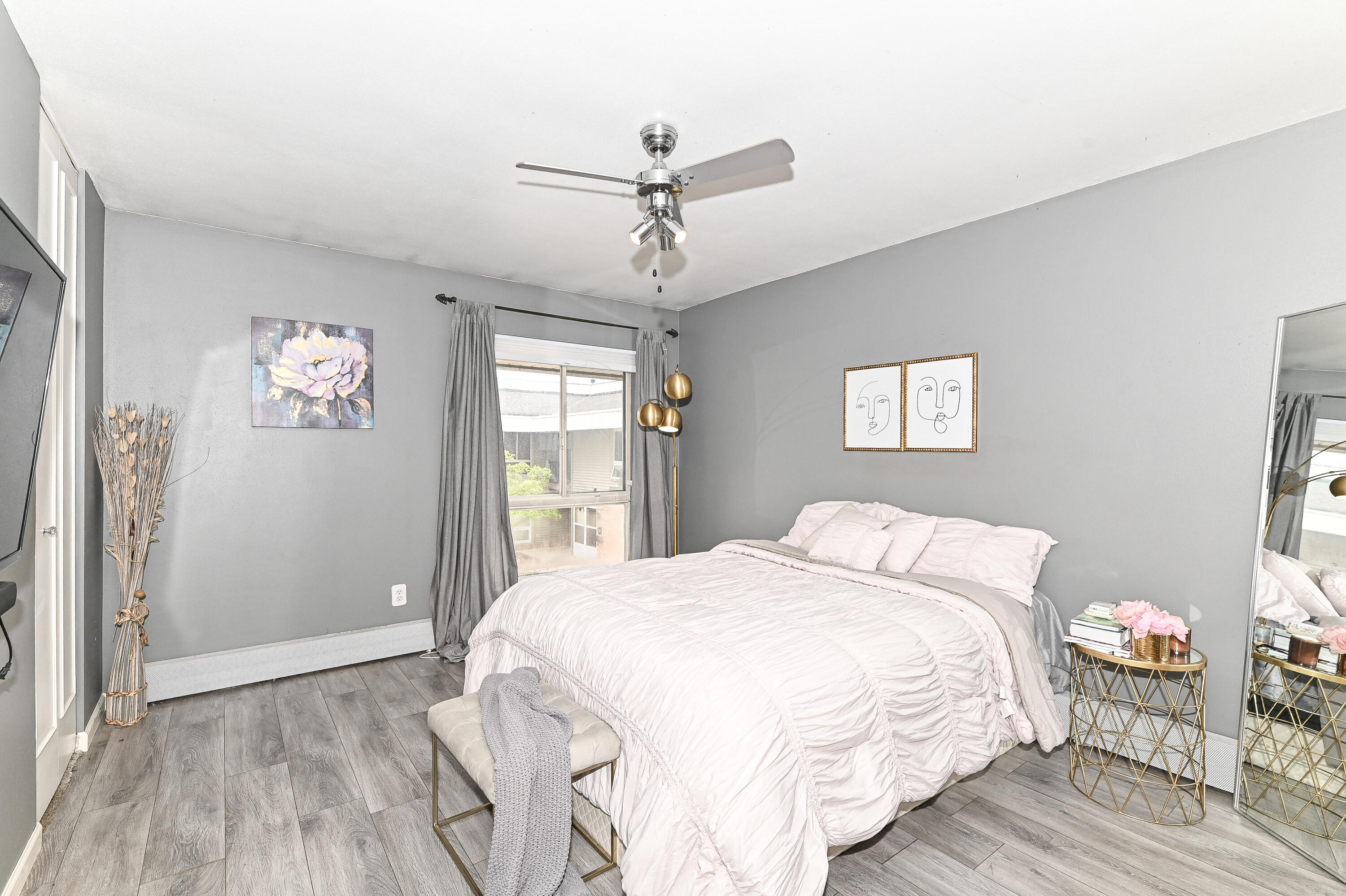 11926 West Mill Road, Unit 4 Milwaukee, WI 53225 - Photo 12 of 40 Primary bedroom