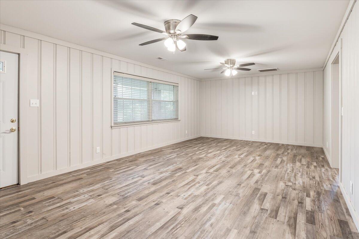 3705 Colbert Hollow Road Rock Spring, GA 30739 - Photo 11 of 31 Living Room
