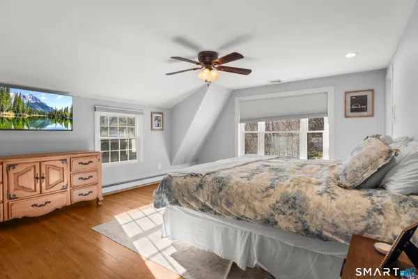 $549,900 | 245 Bell Street, Glastonbury, CT 06033