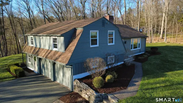 $549,900 | 245 Bell Street, Glastonbury, CT 06033