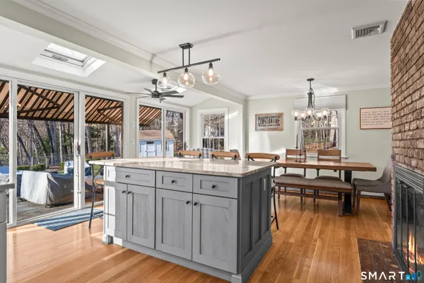 $549,900 | 245 Bell Street, Glastonbury, CT 06033