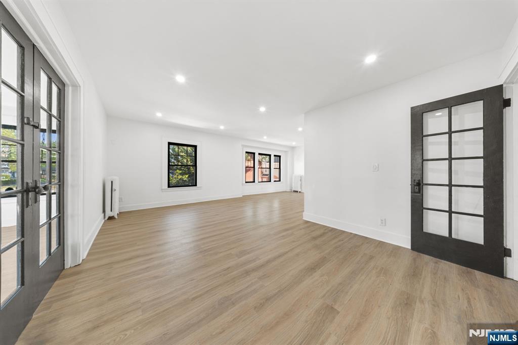 11 West Gouverneur Avenue, Unit 2 Rutherford, NJ 07070 - Photo 5 of 20