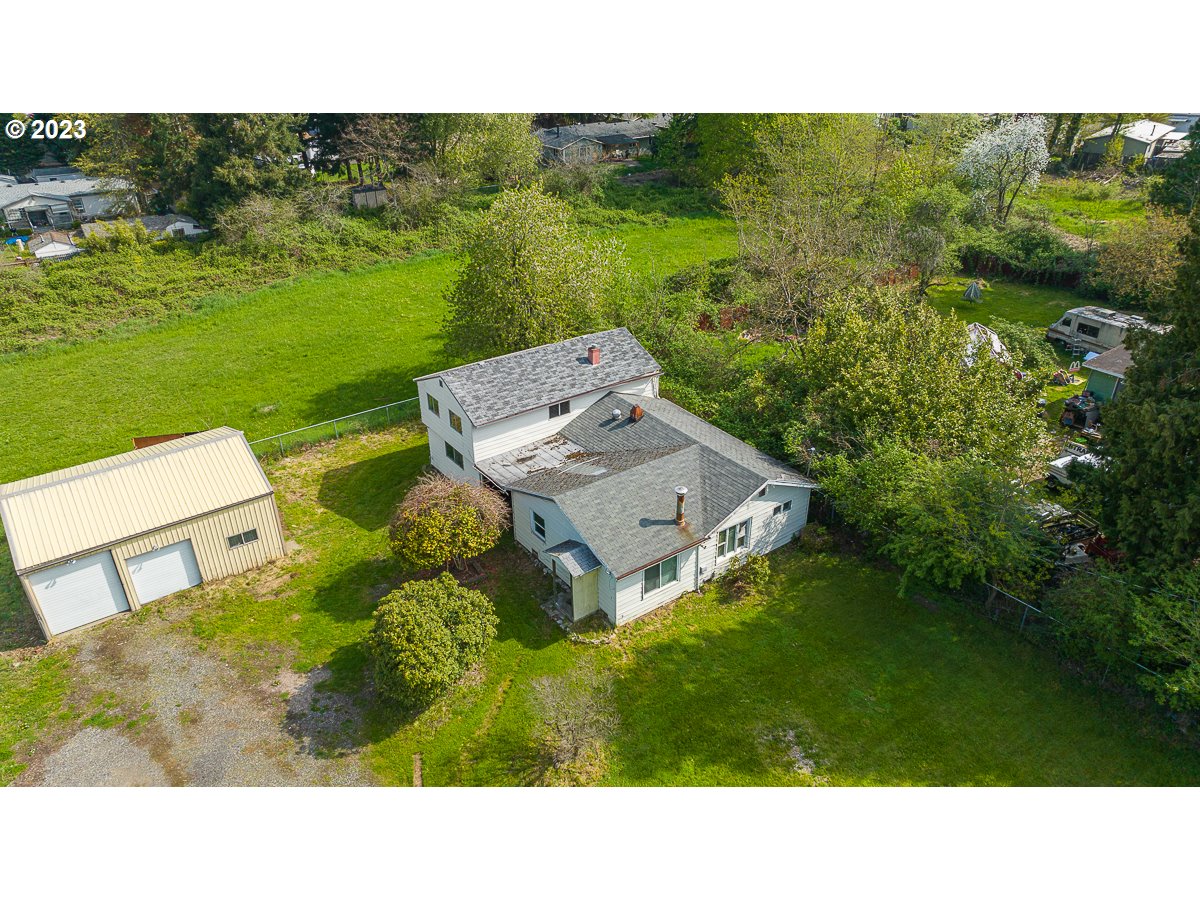 16315 Southeast Lincoln Street Portland, OR 97233 - Photo 19 of 32