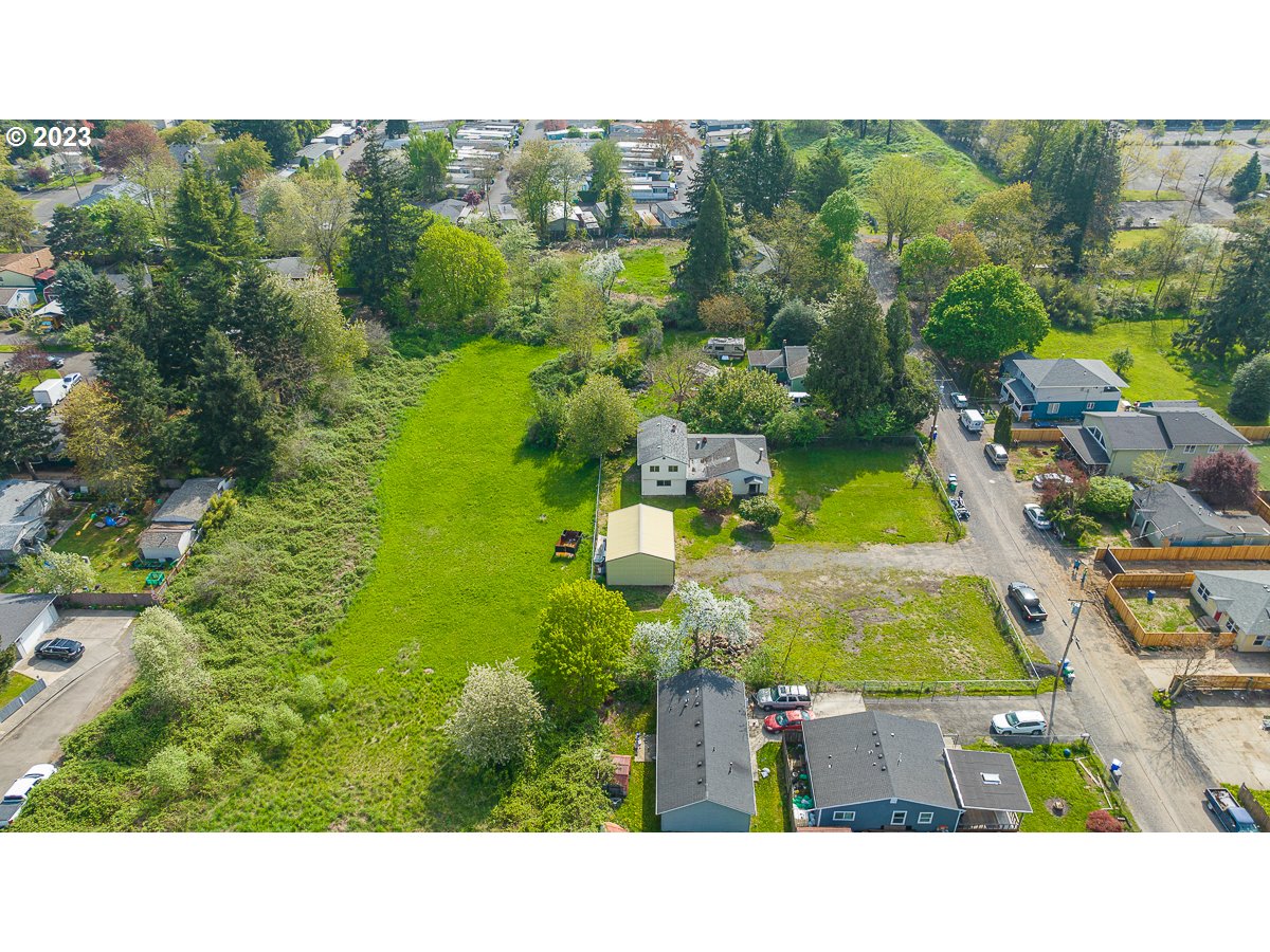 16315 Southeast Lincoln Street Portland, OR 97233 - Photo 25 of 32