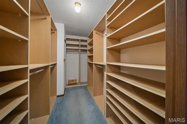 $350,000 | 5327 Crowndun Drive, St. Louis, MO 63129