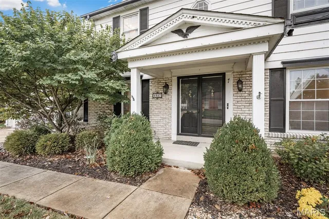 $350,000 | 5327 Crowndun Drive, St. Louis, MO 63129