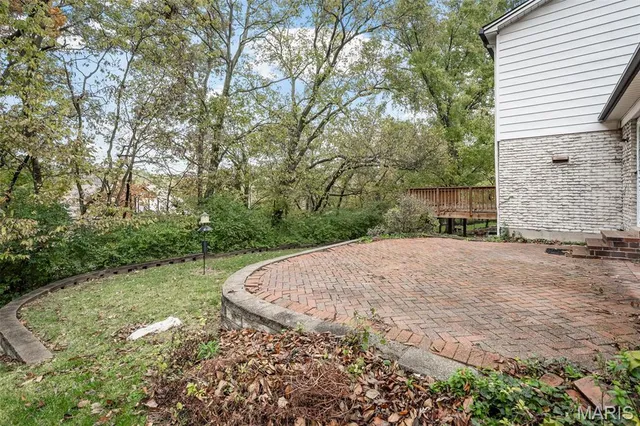 $350,000 | 5327 Crowndun Drive, St. Louis, MO 63129