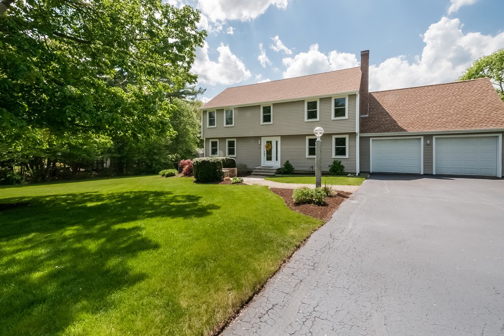 49 Chipper Hill Road Northbridge, MA 01534 - Photo 3 of 30 Gallery Image 3
