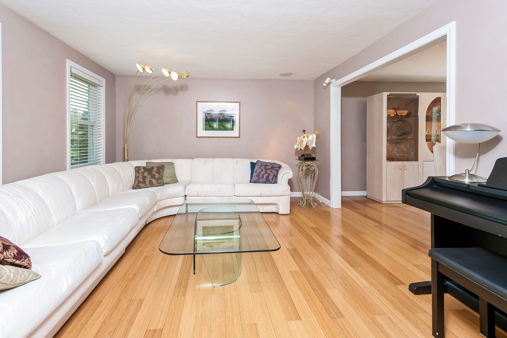 49 Chipper Hill Road Northbridge, MA 01534 - Photo 4 of 30 Gallery Image 4