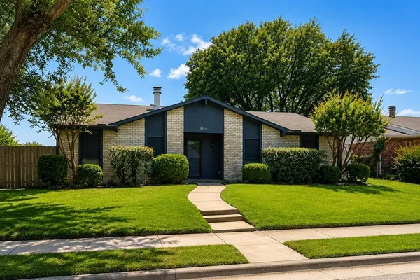 $2,200 | 9110 Millwood Drive, Rowlett, TX 75088
