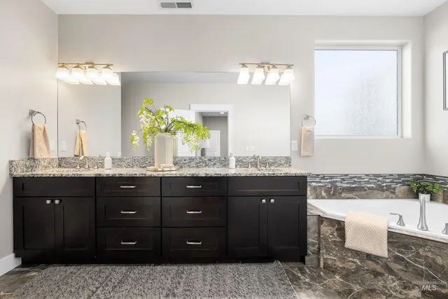 $999,900 | 8018 Plumberry Court, Middleton, ID 83644