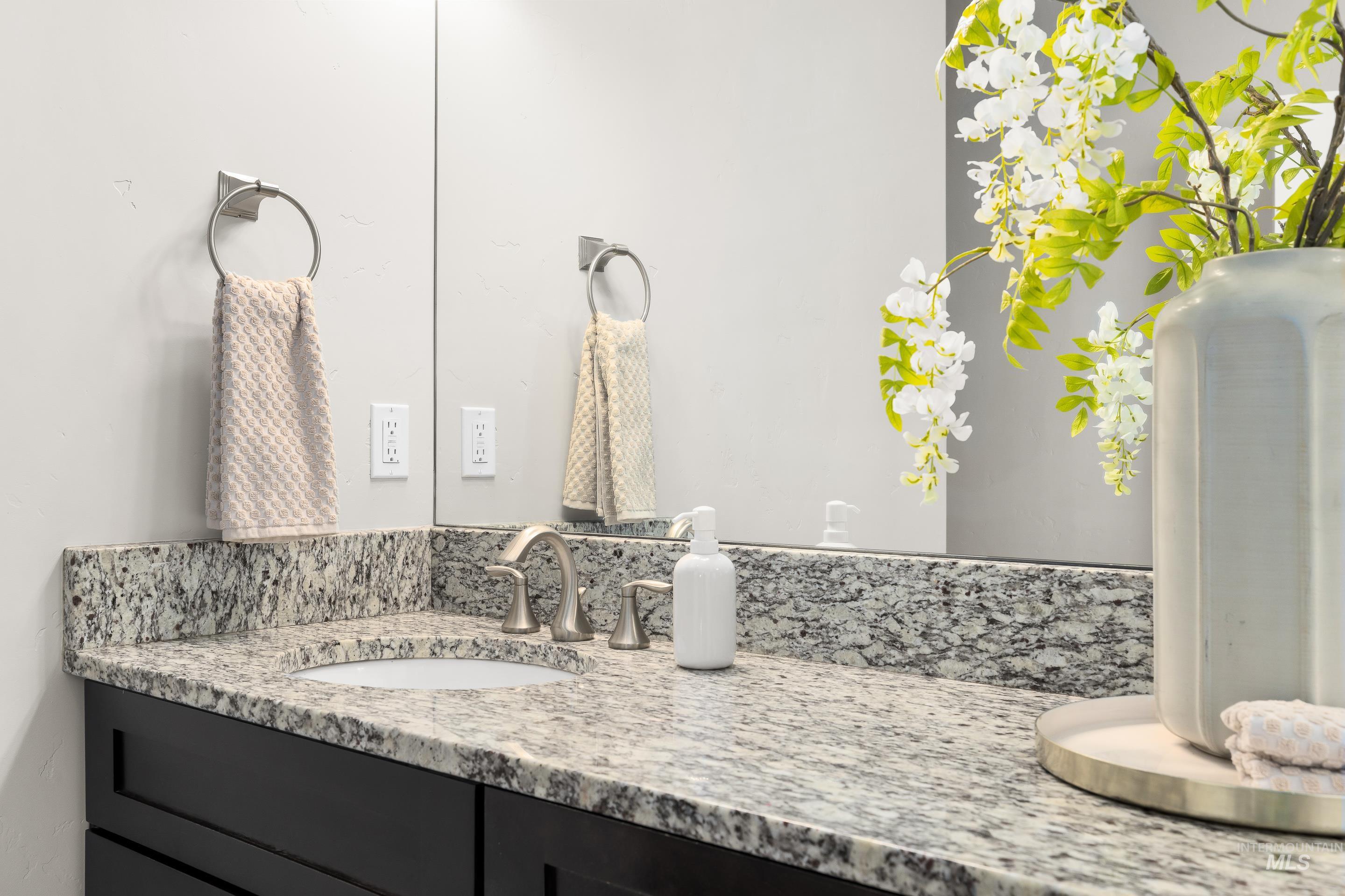 8018 Plumberry Court Middleton, ID 83644 - Photo 31 of 50 Bathroom featuring vanity