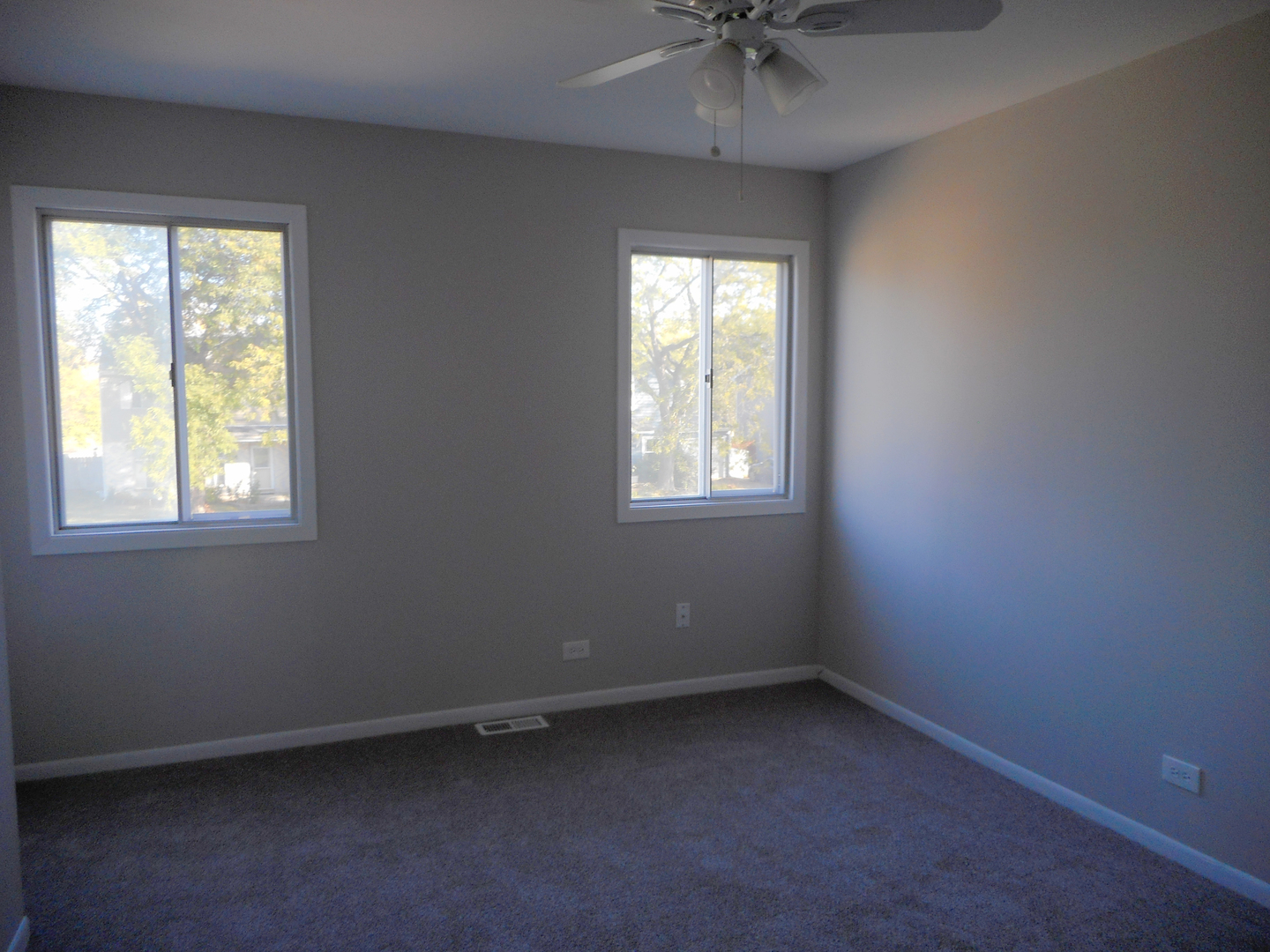 1318 Antigo Trail Carol Stream, IL 60188 - Photo 14 of 23 an empty room with a window