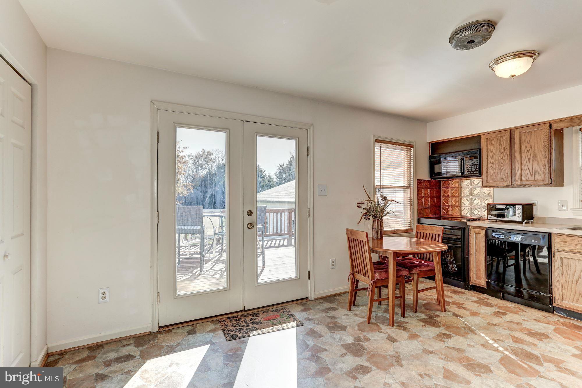 2173 Laws Ford Road Catlett, VA 20119 - Photo 9 of 29 Kitchen