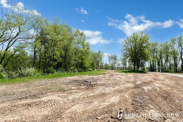 $310,000 | 746 West Sedona Hls Court Northeast, Grand Rapids, MI 49525