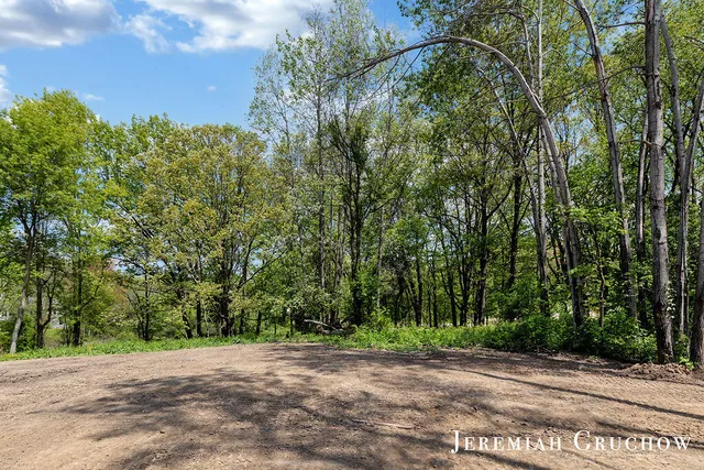 $310,000 | 746 West Sedona Hls Court Northeast, Grand Rapids, MI 49525