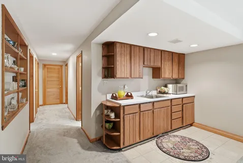 $1,625,000 | 9228 Farnsworth Drive, Potomac, MD 20854
