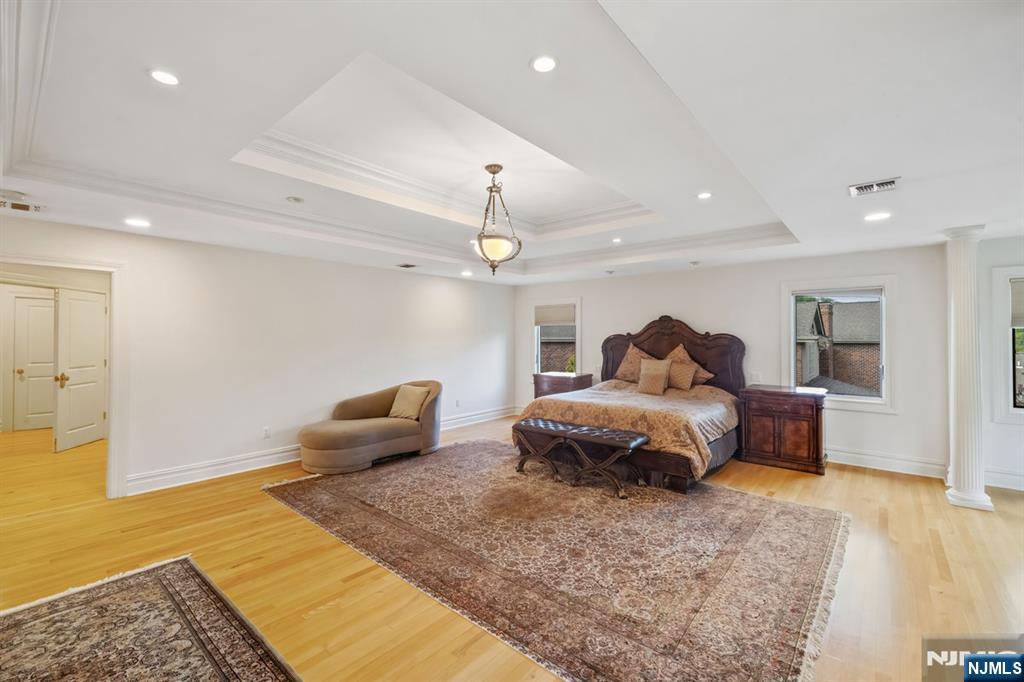 71 Roberts Road Englewood Cliffs, NJ 07632 - Photo 20 of 38