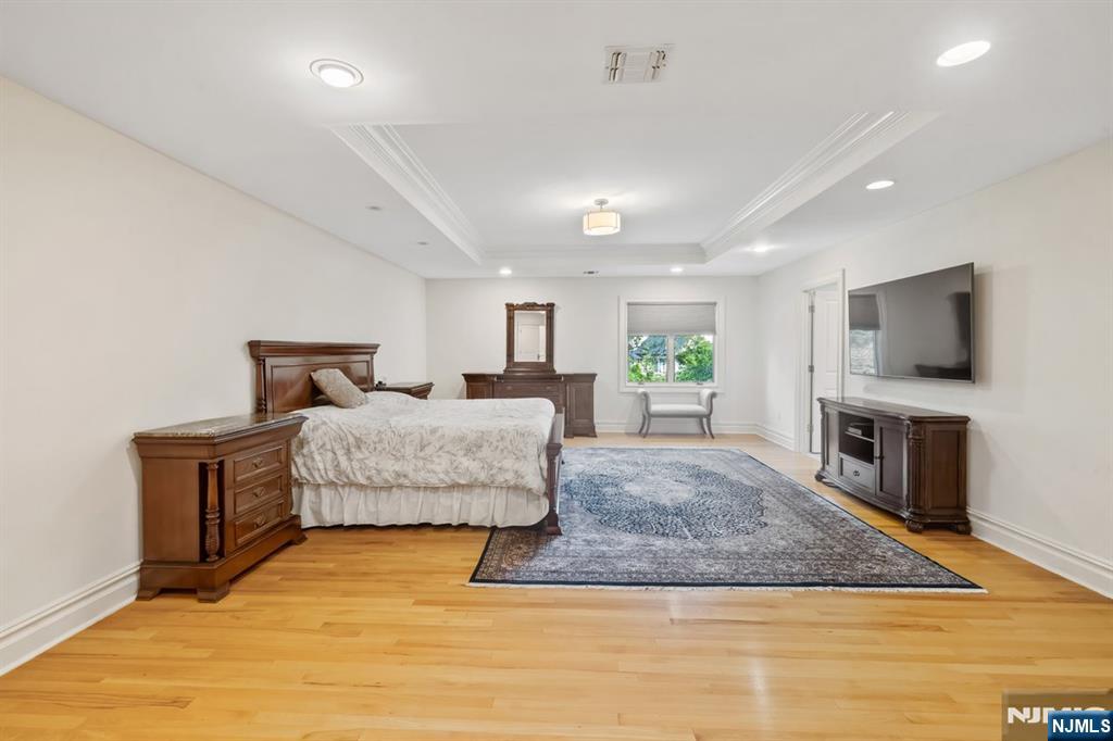 71 Roberts Road Englewood Cliffs, NJ 07632 - Photo 24 of 38