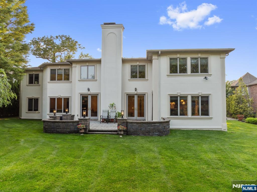 71 Roberts Road Englewood Cliffs, NJ 07632 - Photo 33 of 38