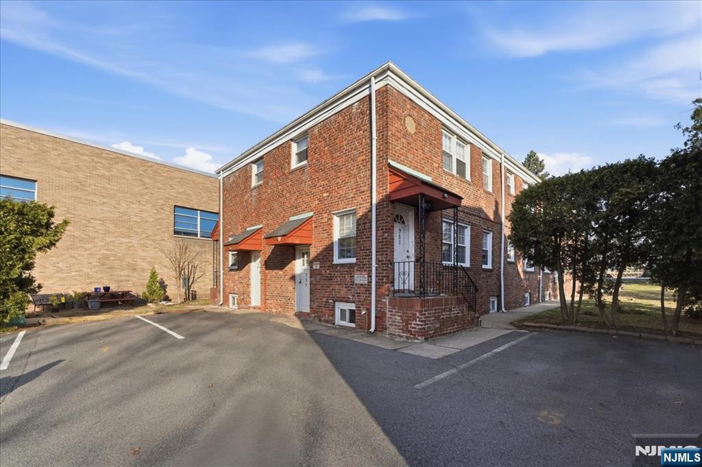 753 A Broad Avenue, Unit A Ridgefield, NJ 07657 - Photo 4 of 23