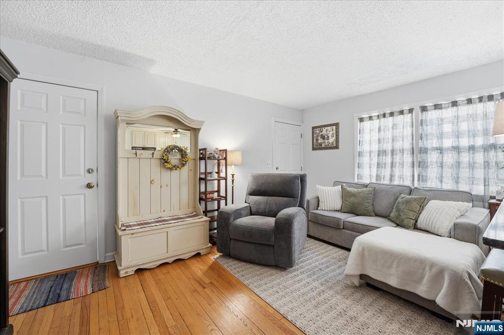 753 A Broad Avenue, Unit A Ridgefield, NJ 07657 - Photo 5 of 23