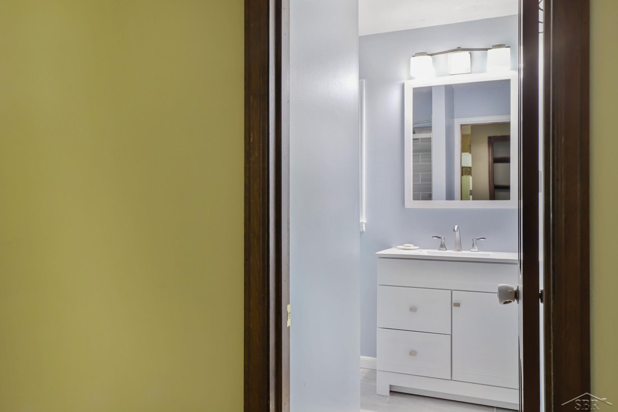 3895 Hackett Road Saginaw, MI 48603 - Photo 25 of 78 50087372-24.JPG