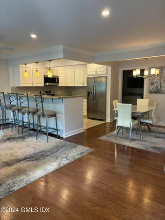 $510,000 | 1465 East Putnam Avenue, Unit 306, Riverside, CT 06878